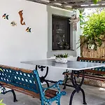 Yianna Studios Apartment Skopelos