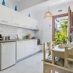 Apartment Yianna Studios *