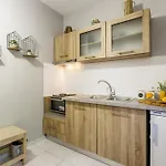 Yianna Studios *
