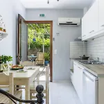 Yianna Studios Apartment