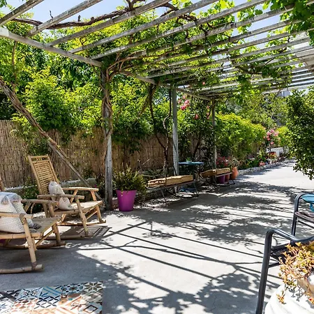 Yianna Studios Апартаменты