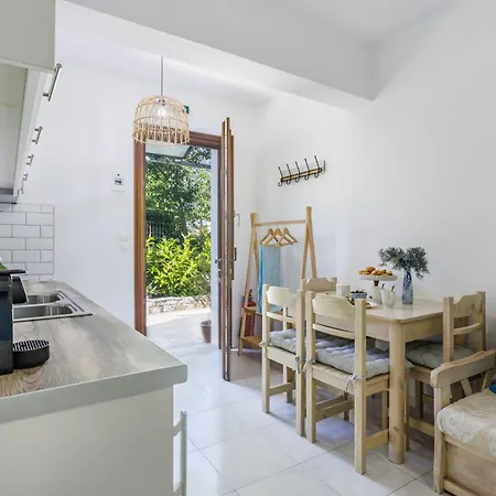 Apartment Yianna Studios