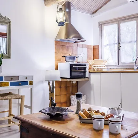 Yianna Studios Apartment Skopelos Town