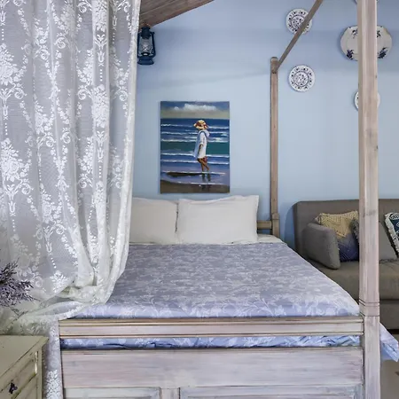 Yianna Studios