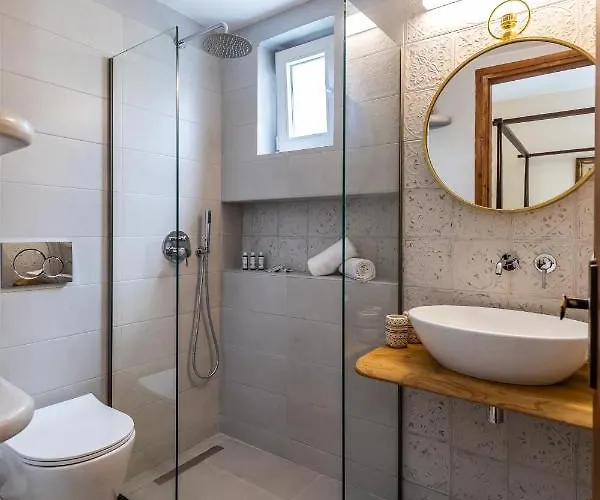 Yianna Studios Apartment Skopelos Town