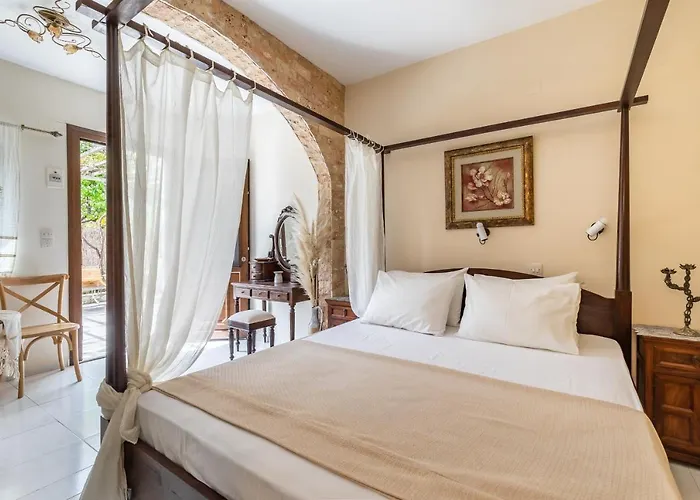 Yianna Studios Skopelos Town