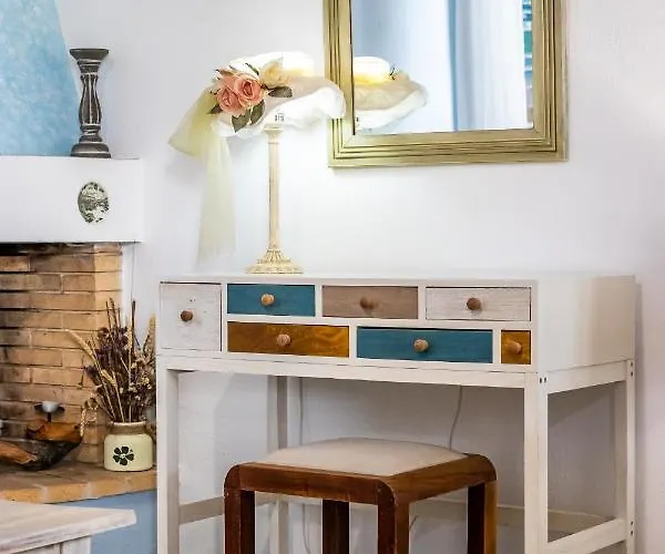 Yianna Studios Skopelos Town