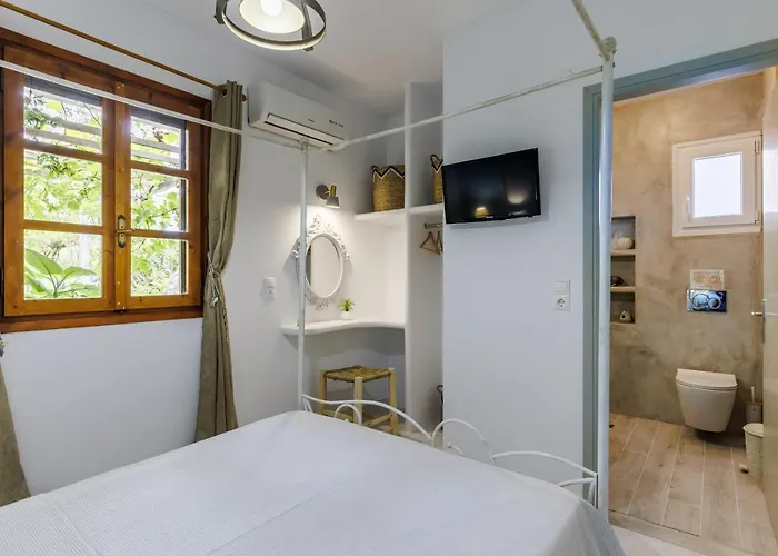 Yianna Studios Apartment