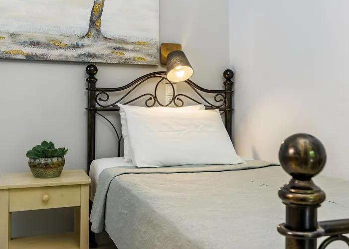 Apartment Yianna Studios *