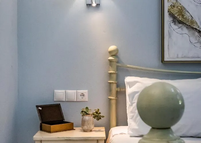 Yianna Studios * Skopelos Town