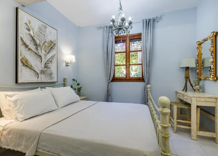 Yianna Studios Skopelos Town