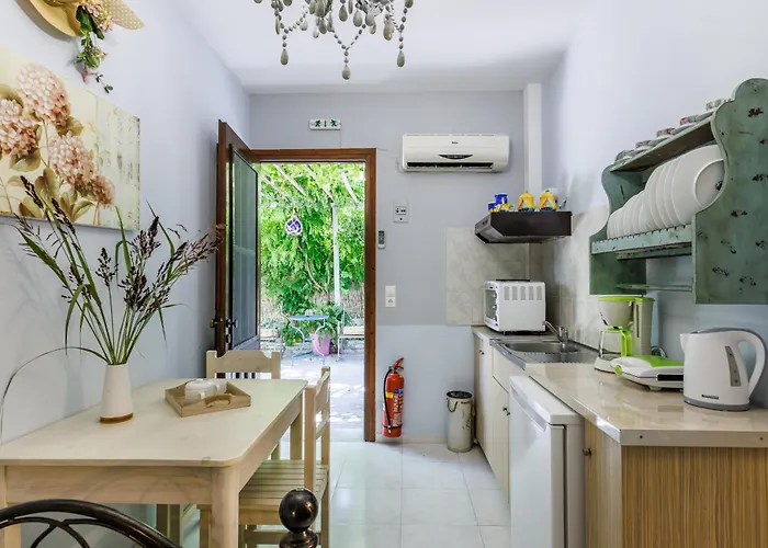 Yianna Studios Apartment